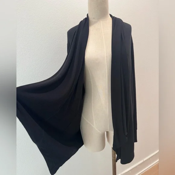 Athleta Pranayama Restore Wrap Size Small- Black - Picture 2 of 5